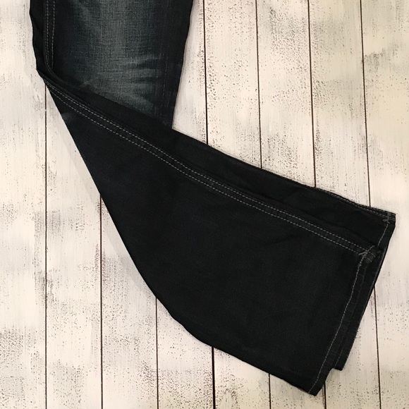 Men’s Rock Revival Jeans! - Picture 3 of 3